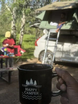 Volvo XC60 camping setup detail